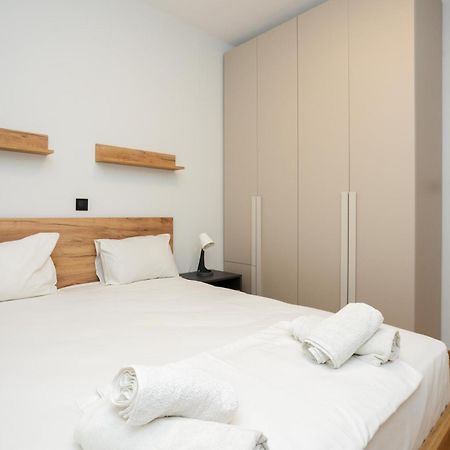Elegance Apartment 2 Bedroom Suites Thessaloniki Exterior photo