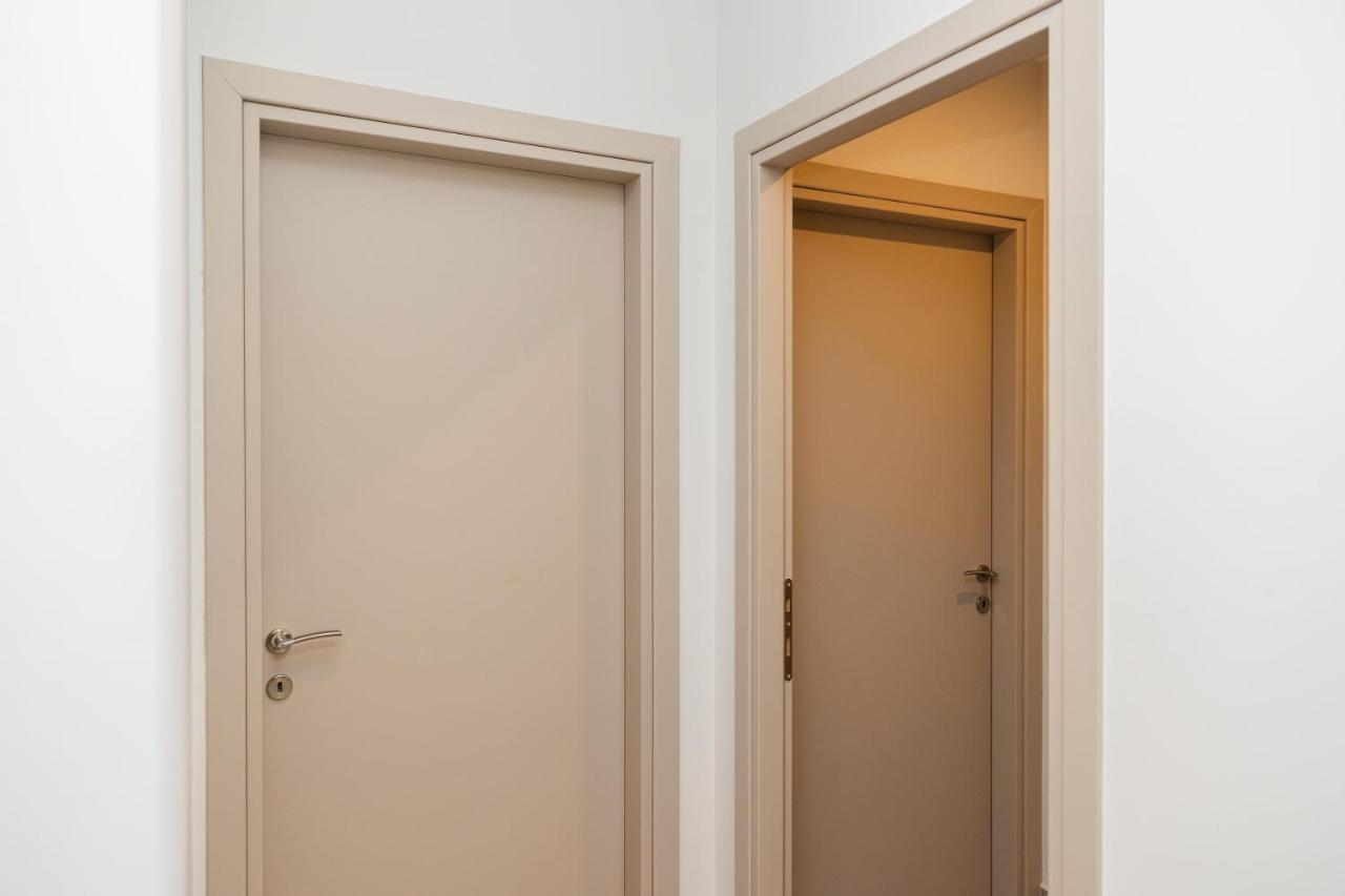 Elegance Apartment 2 Bedroom Suites Thessaloniki Exterior photo
