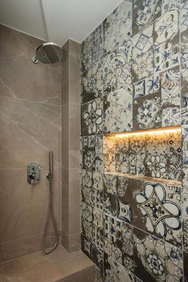 Elegance Apartment 2 Bedroom Suites Thessaloniki Exterior photo
