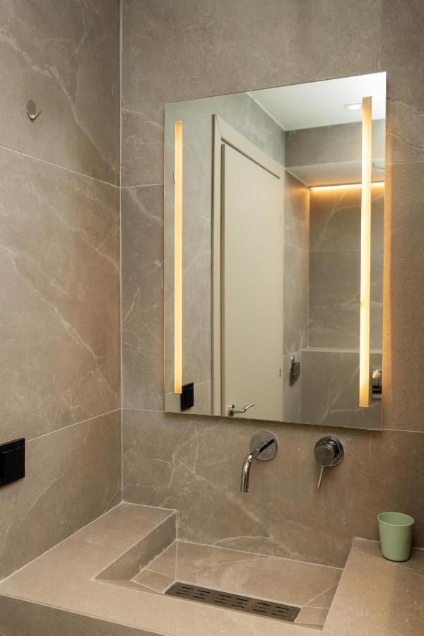 Elegance Apartment 2 Bedroom Suites Thessaloniki Exterior photo